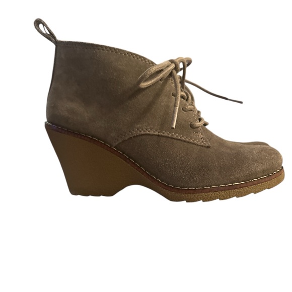 Women's Taupe Suede Boots with heel - Size 7.5 - Picture 8 of 9